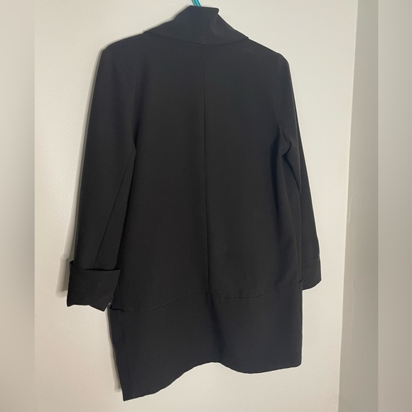 Black Blazer with Pockets 😻 - Picture 2 of 3
